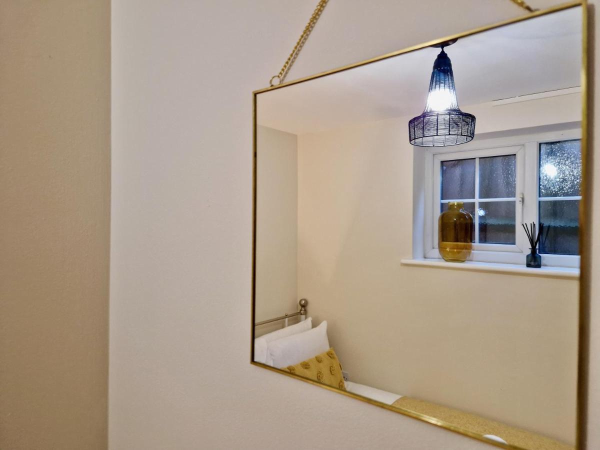 Stylish Luxury Serviced Apartment Next To City Centre With Free Parking - Contractors & Relocators Coventry Exterior photo